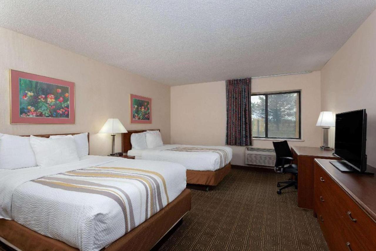 Norwood Inn & Suites Indianapolis East Post Drive Exterior foto
